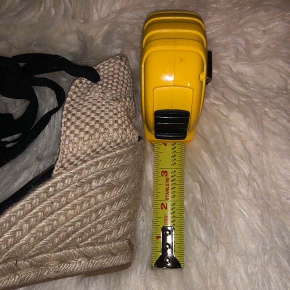 Espadrilles from Casa Hernanz in Madrid, Spain - Picture 3 of 6